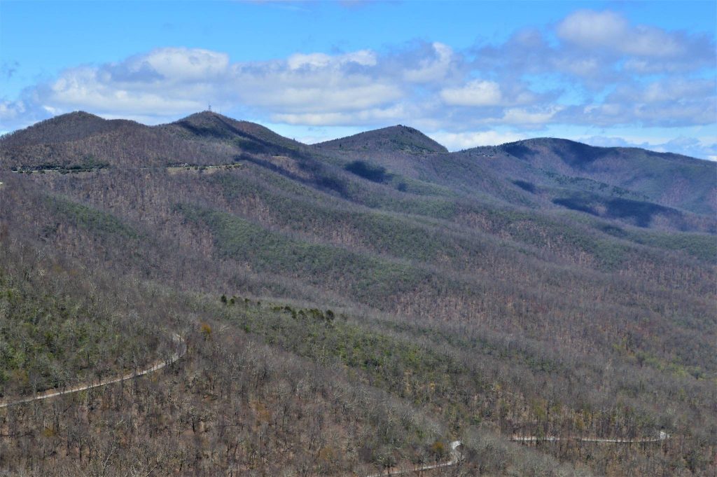 depict view to west from atop devil's courthouse, blue ridge parkway